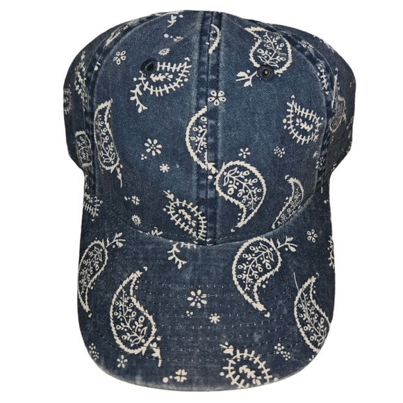 Infinity Headwear Accessories - NWT Infinity Headwear Paisley Printed Hat